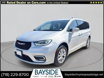 Used 2022 Chrysler Pacifica Touring L AWD