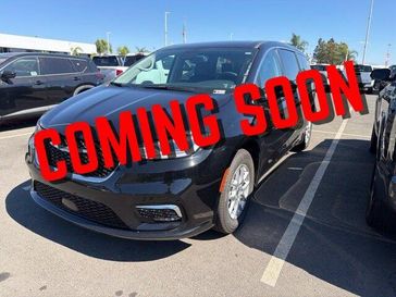 Used 2024 Chrysler Pacifica Touring L