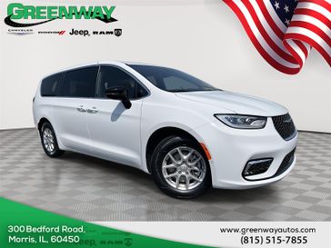 New 2026 Chrysler Pacifica Select