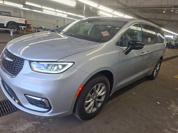 Used 2024 Chrysler Pacifica Touring L AWD
