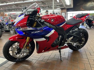 2025 Honda CBR1000RR-R FIREBLADE SP