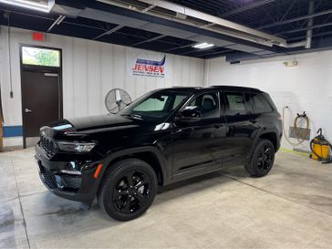 New 2025 Jeep Grand Cherokee Limited 4x4