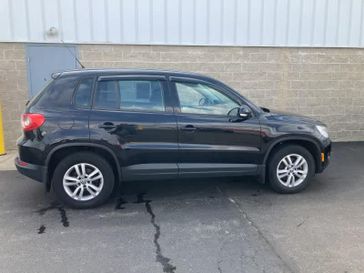 2011 Volkswagen Tiguan S 4Motion