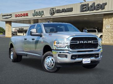 2024 RAM 3500 Tradesman Crew Cab 4x4 8' Box