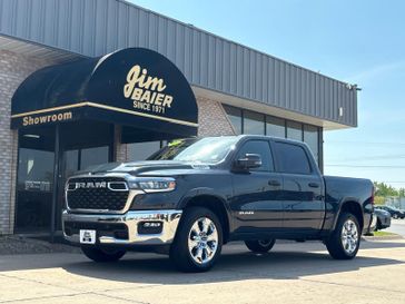 2025 RAM 1500 Big Horn Crew Cab 4x4 5'7' Box