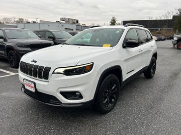 Used 2023 Jeep Cherokee Altitude Lux