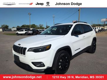 2023 Jeep Cherokee Altitude Lux Bright White Clear Coat