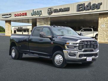 2025 RAM 3500 Tradesman Crew Cab 4x4 8' Box