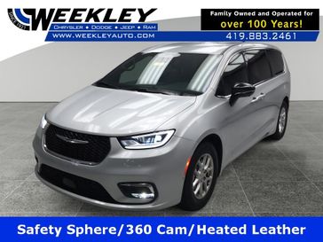 Used 2026 Chrysler Pacifica Select