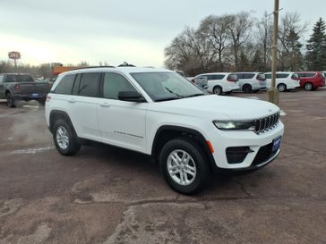 New 2025 Jeep Grand Cherokee Laredo