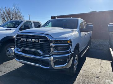 New 2026 RAM 2500 Tradesman Crew Cab 4x4 6'4' Box