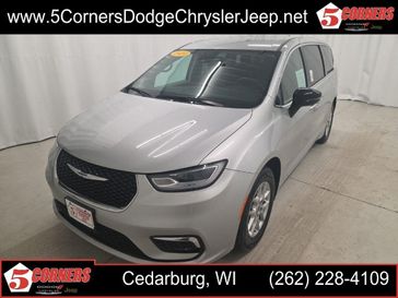 Used 2024 Chrysler Pacifica Touring L