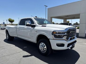 2025 RAM 3500 Limited Crew Cab 4x4 8' Box