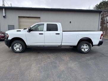 2024 RAM 2500 Tradesman Crew Cab 4x4 8' Box