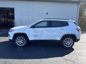 New 2024 Jeep Compass Latitude Lux 4x4