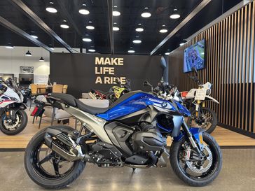 2026 BMW R 1300 R - RACING BLUE METALLIC 
