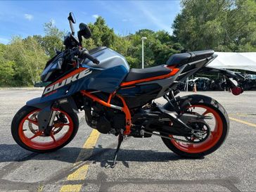 New 2025 KTM DUKE 390 