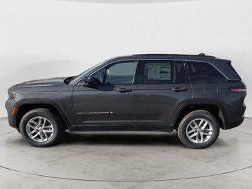 2025 Jeep Grand Cherokee Laredo's photo