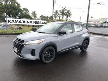 2023 Nissan Kicks SR FWD