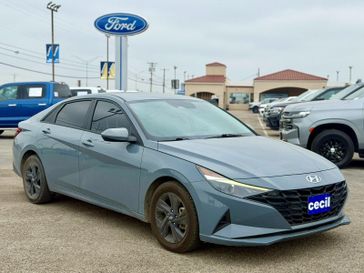 Used 2023 Hyundai Elantra Essential