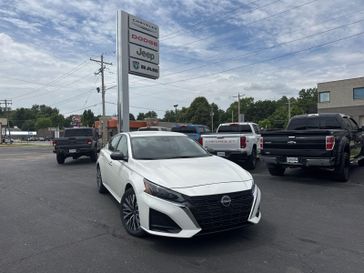 Used 2025 Nissan Altima 2.5 SV