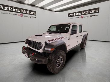 New 2026 Jeep Gladiator Mojave 4x4