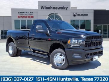 2024 RAM 3500 Tradesman Regular Cab 4x4 8' Box