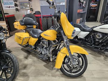 USED 2013 HARLEY STREET GLIDE 
