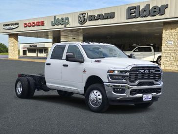 2025 RAM 3500 Tradesman Crew Cab Chassis 4x4 60' Ca