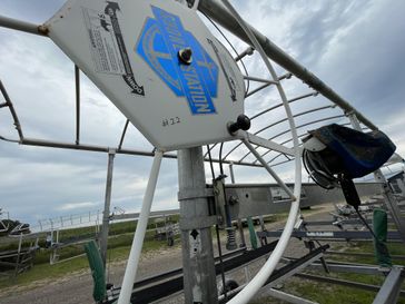 Used 2010 SHORESTATION 2596VTBL WCAN 110 