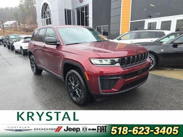 New 2026 Jeep Grand Cherokee Laredo Altitude 4x4