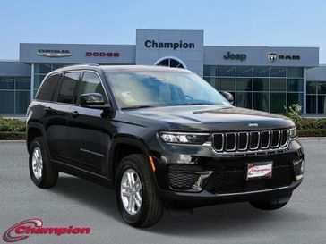 2024 Jeep Grand Cherokee Laredo 4x2 in a Diamond Black Crystal Pearl Coat exterior color and CLOTHinterior. Champion Chrysler Jeep Dodge Ram 800-549-1084 pixelmotiondemo.com 