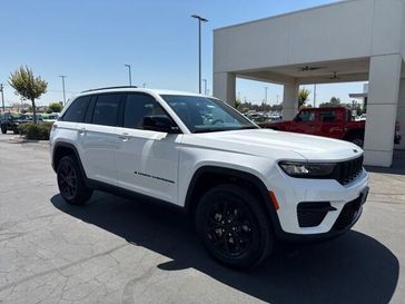 2025 Jeep Grand Cherokee Altitude 4x2