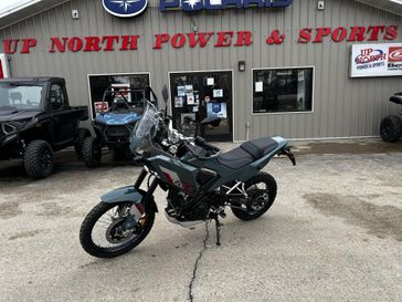 New 2026 Kawasaki Kle 500 abs se metallic bluish green 
