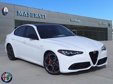 Alfa White