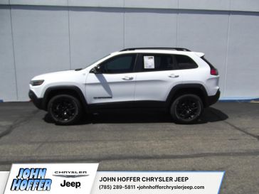 Used 2023 Jeep Cherokee Trailhawk