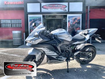 Used 2025 Kawasaki Ninja ZX-4RR ABS 