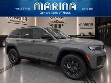 New 2027 Jeep Grand Cherokee Laredo Altitude 4x4