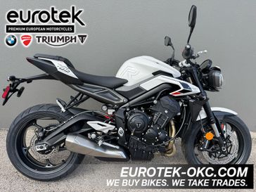 New 2025 Triumph Street Triple 765 R 