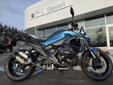 New 2026 BMW R1300R 