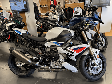 2025 BMW S 1000 R