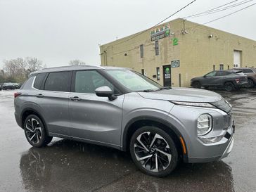 Used 2022 Mitsubishi Outlander SEL