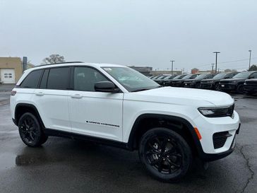 New 2025 Jeep Grand Cherokee Altitude X 4x4