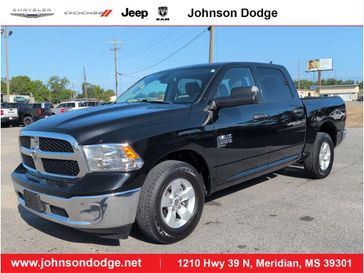 2023 RAM 1500 Classic SLT Diamond Black Crystal Pearl Coat