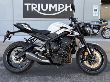 New 2025 Triumph Street Triple 765 R 
