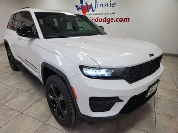 2024 Jeep Grand Cherokee Altitude 4x2