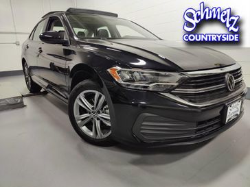 Used 2024 Volkswagen Jetta SE w/Sunroof