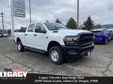 2024 RAM 2500 Tradesman Crew Cab 4x4 6'4' Box