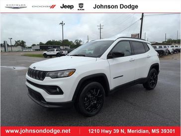 2025 Jeep Compass Latitude 4x4 Bright White Clear Coat