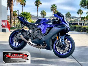 Used 2023 Yamaha YZF-R1 CA 